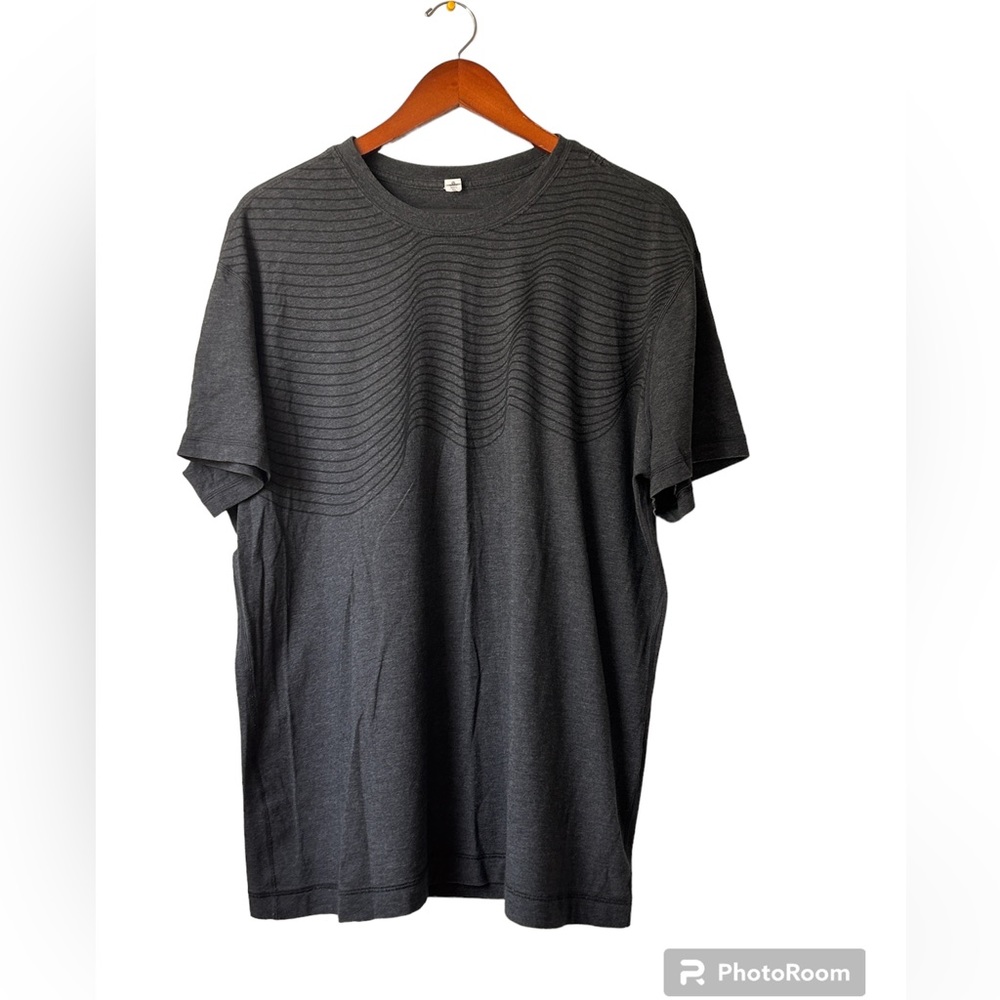 Lululemon Mens XXL Short Sleeve Gray Active Workout Gym T Shirt stretch crew